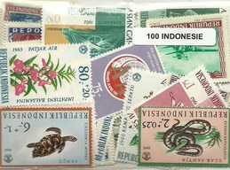 Lot de 100 timbres d'Indonesie